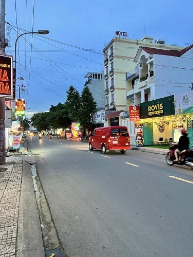 Cho thuê nhà mặt tiền, đường Nguyễn Thị Kiểu, Quận 12, diện tích 8 x 25m, giá 25tr/tháng.
