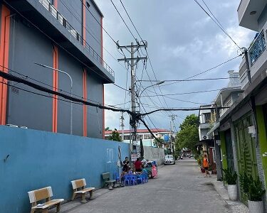Đất bán đường nguyễn ảnh thủ vô 100m thuộc Phường Trung Mỹ Tây, diện tích 4,4 x13m, giá 3,4 tỷ.