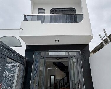 Nhà bán Quận 12, Đường Hiệp Thành 17, diện tích 4 x 23m đúc 1 lầu, giá 4 tỷ 950tr.