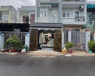 Nhà bán mặt tiền quận 12, đường Thới An 04, diện tích 4 x 14m đúc 2 lầu, giá 7,2 tỷ .